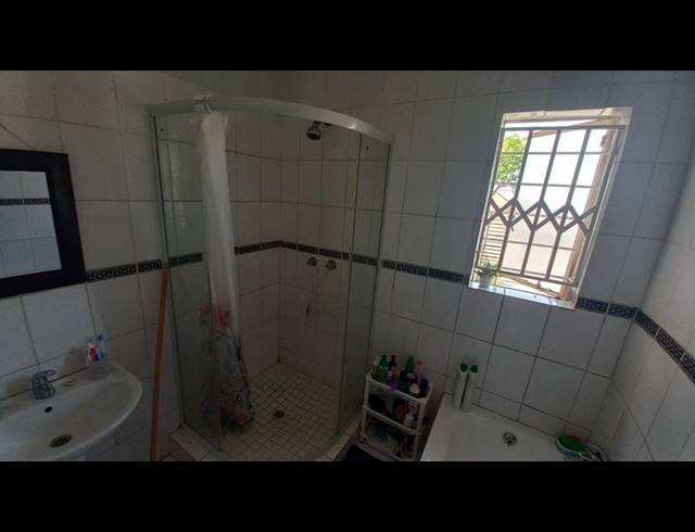 4 BEDROOM HOUSE FOR SALE IN PHILIP NEL PARK